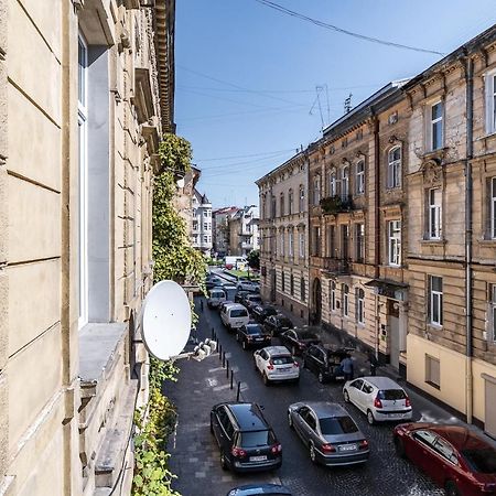 Inshiapartments On Popovycha Str Lviv Buitenkant foto